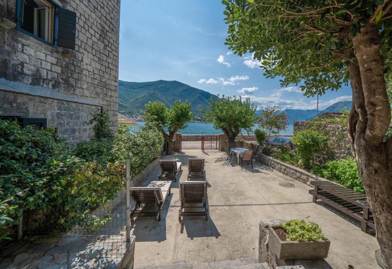 Regina Di Dobrota Apartment Kotor Exterior photo