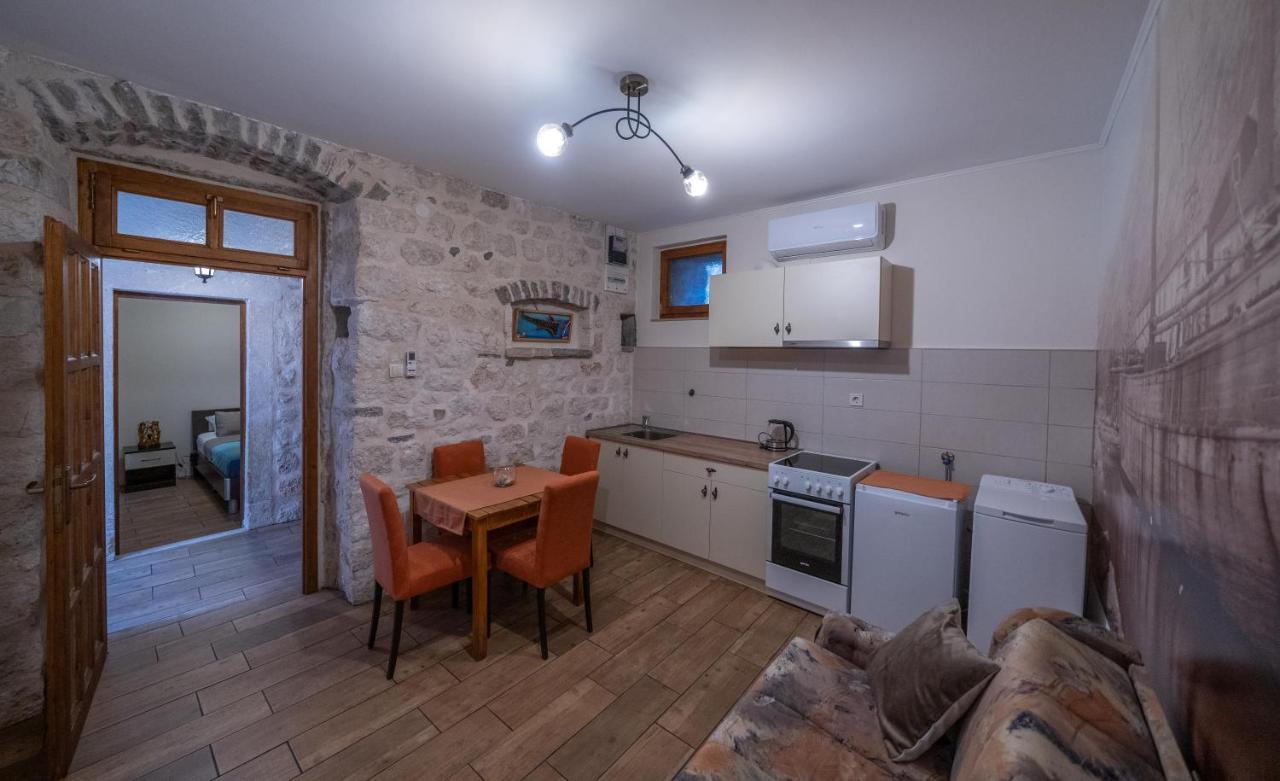 Regina Di Dobrota Apartment Kotor Exterior photo