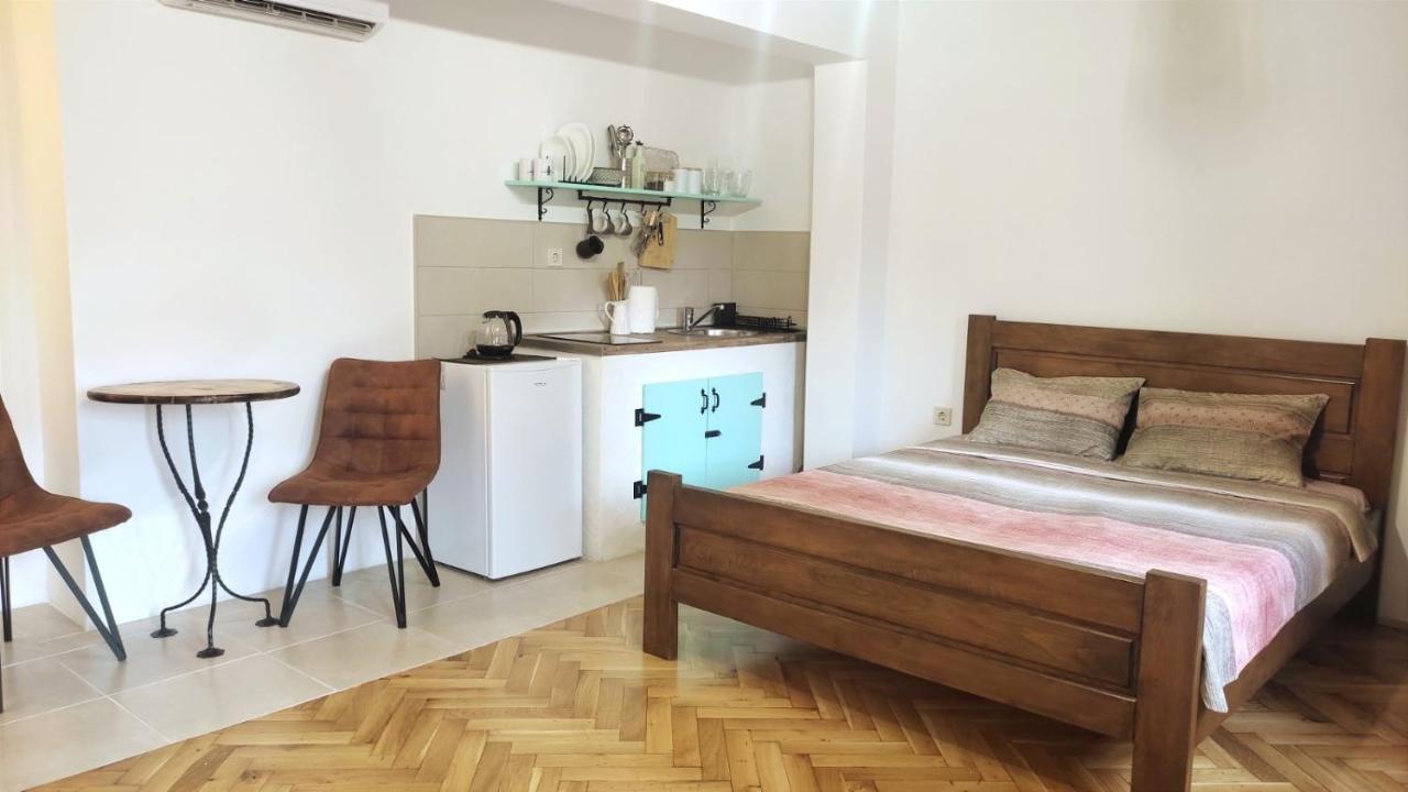 Regina Di Dobrota Apartment Kotor Exterior photo