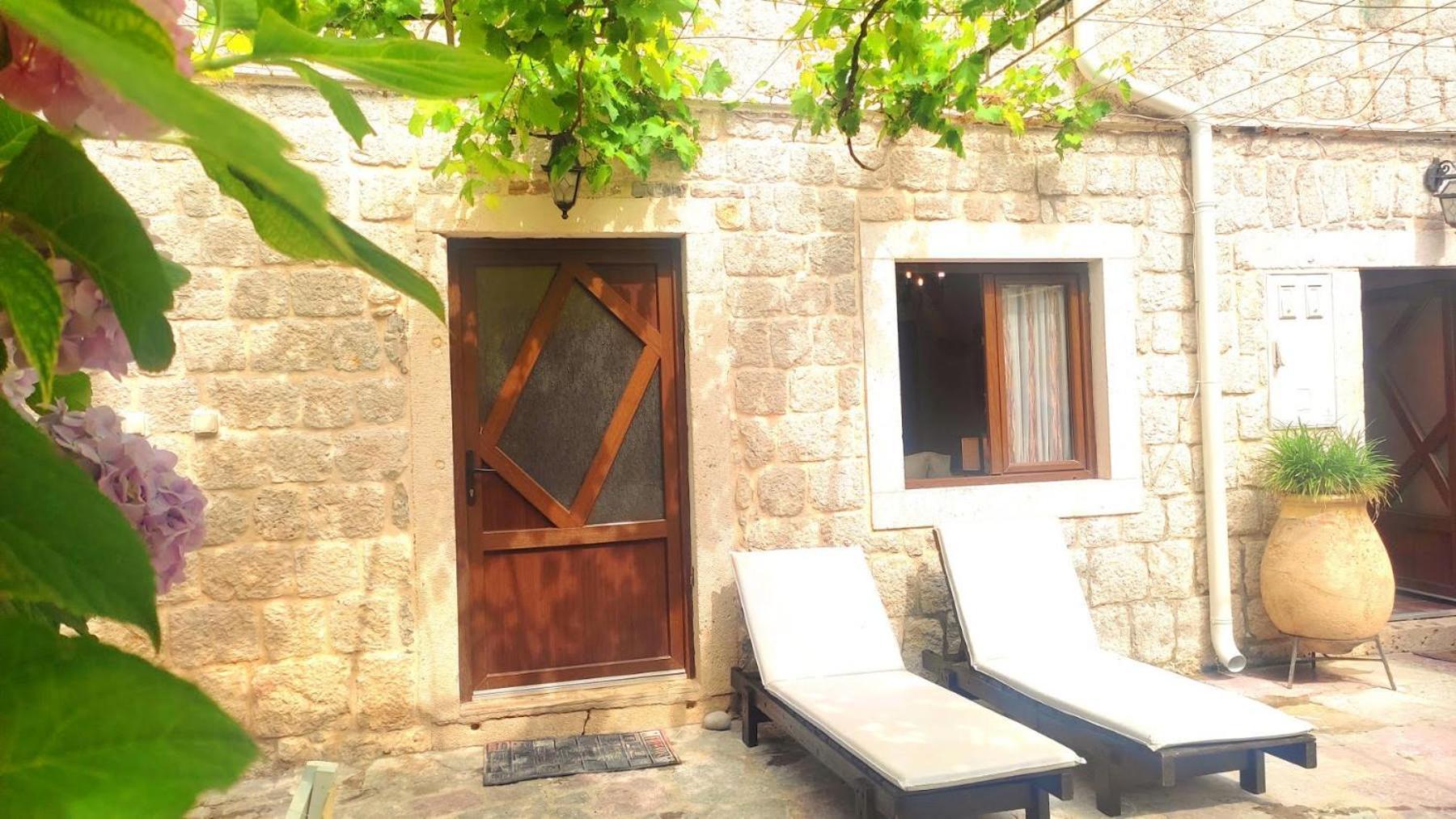 Regina Di Dobrota Apartment Kotor Exterior photo