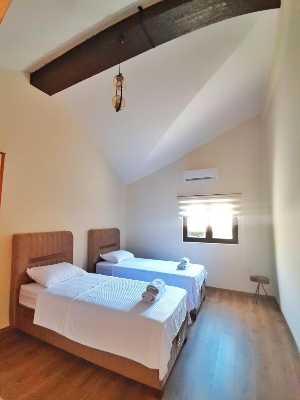 Regina Di Dobrota Apartment Kotor Room photo