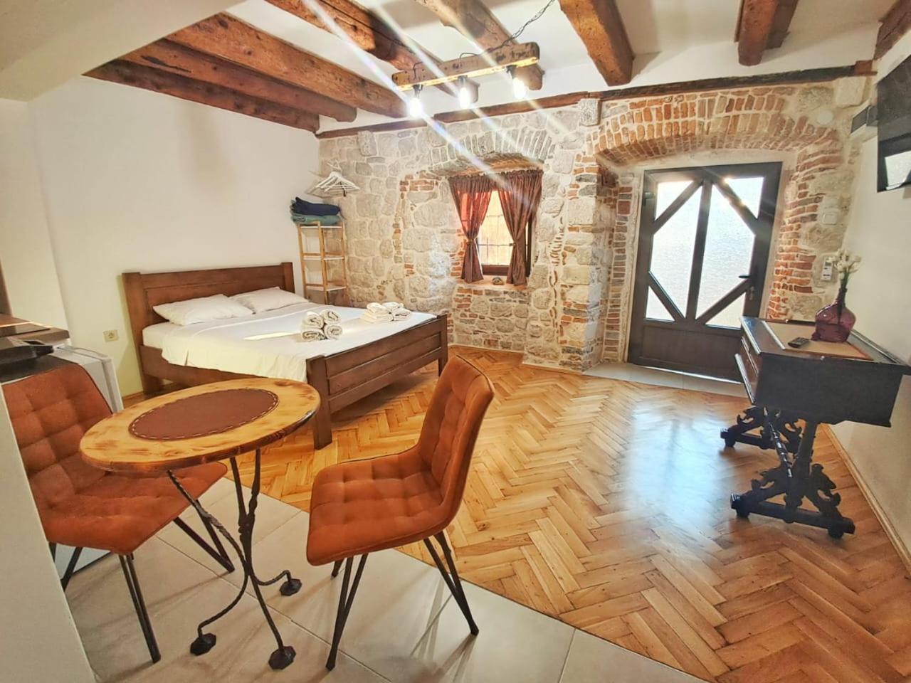 Regina Di Dobrota Apartment Kotor Room photo